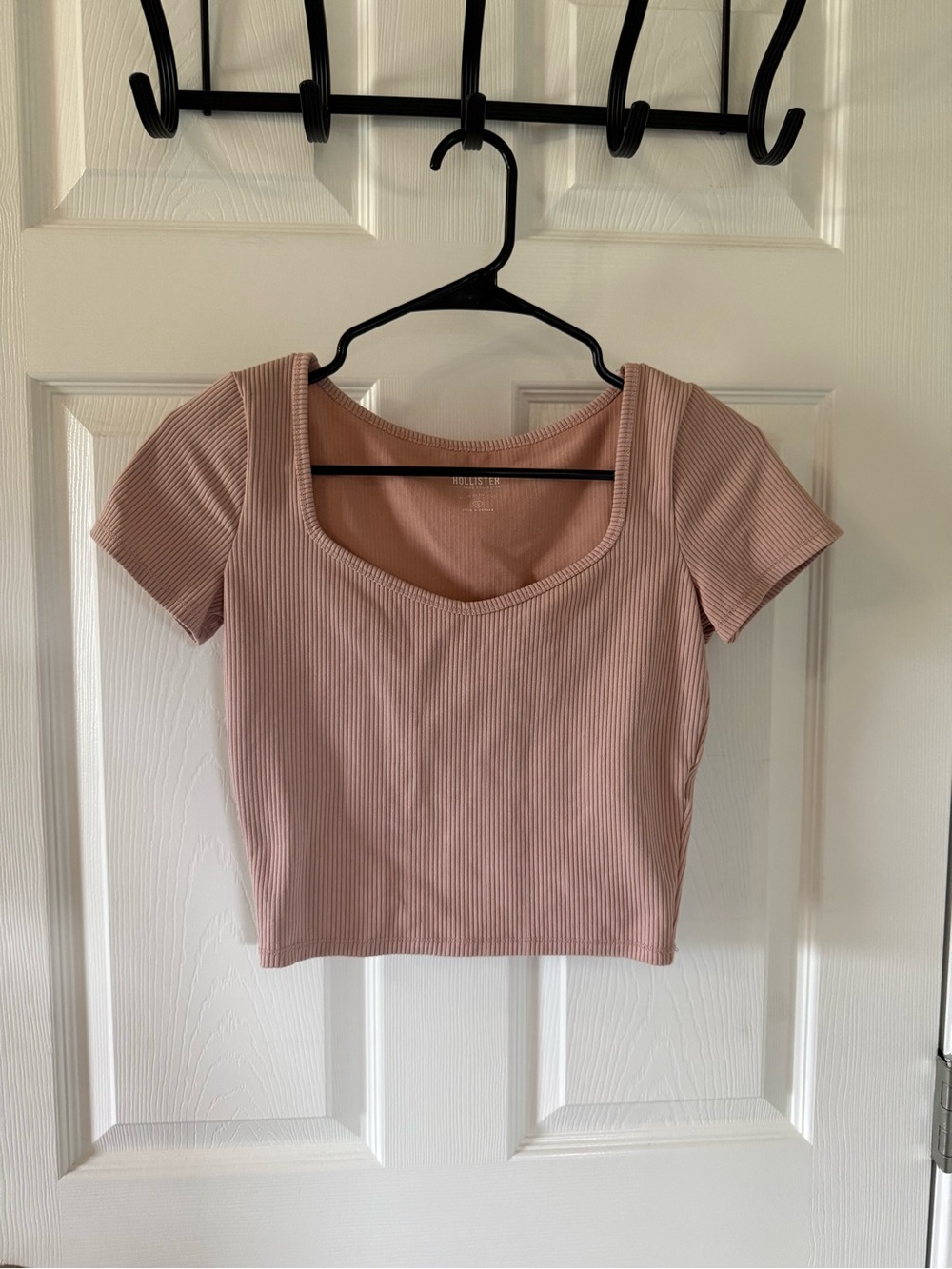 Hollister Dusty Pink Ribbed Scoop Neck Crop Top